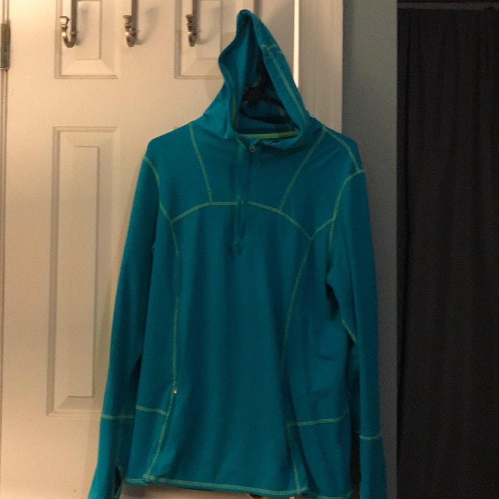 Long sleeve jogging shirt